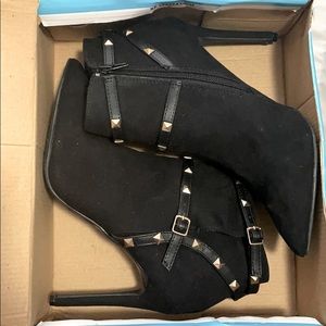 Size 10 booties